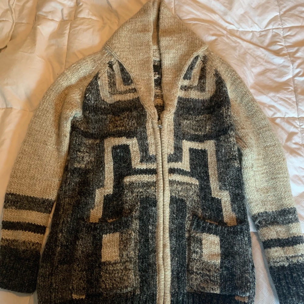 Wilfred Free (Aritzia) wool sweater looking for a new home!
